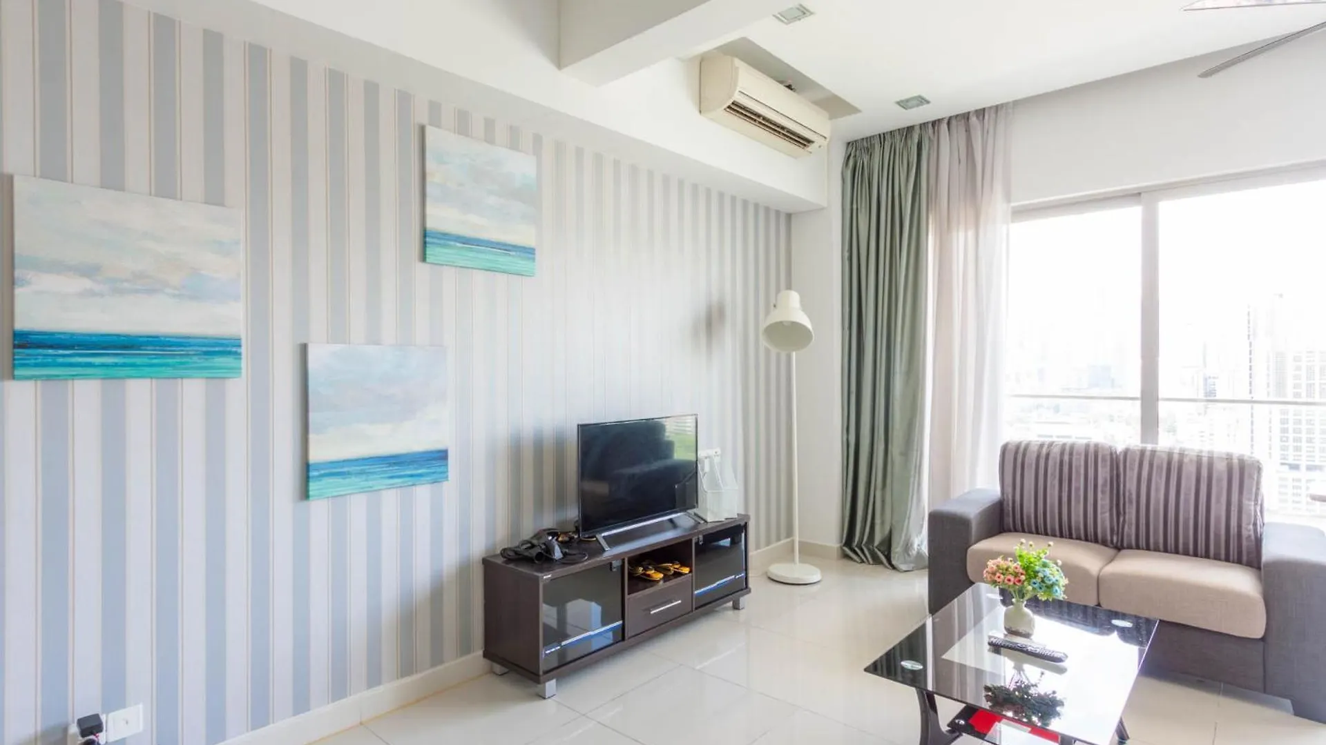 Naibnb In Regalia Residence Kuala Lumpur
